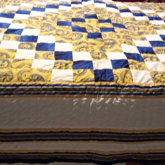 SALE  Vintage pattern Quilt Hand Quilted  Sun Moon Design 78 X 88” Full/Queen - Picture 10 of 14